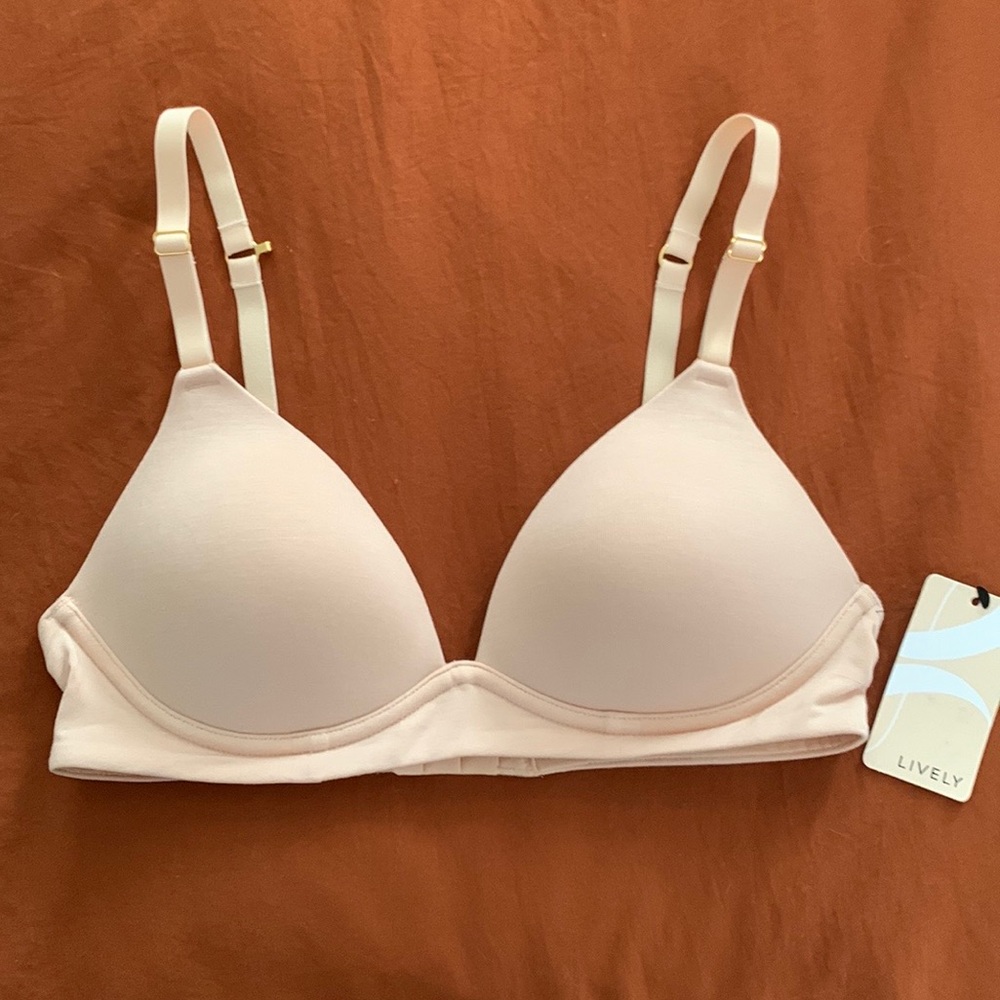 Lively 34B “The All-Day Plunge No-Wire Bra” in toasted almond